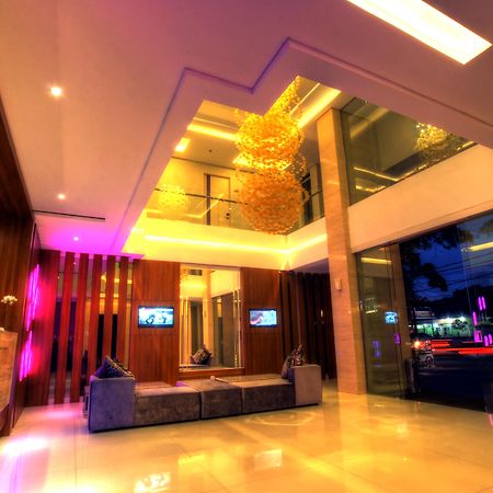 Vio Cihampelas Hotel Bandung Luaran gambar